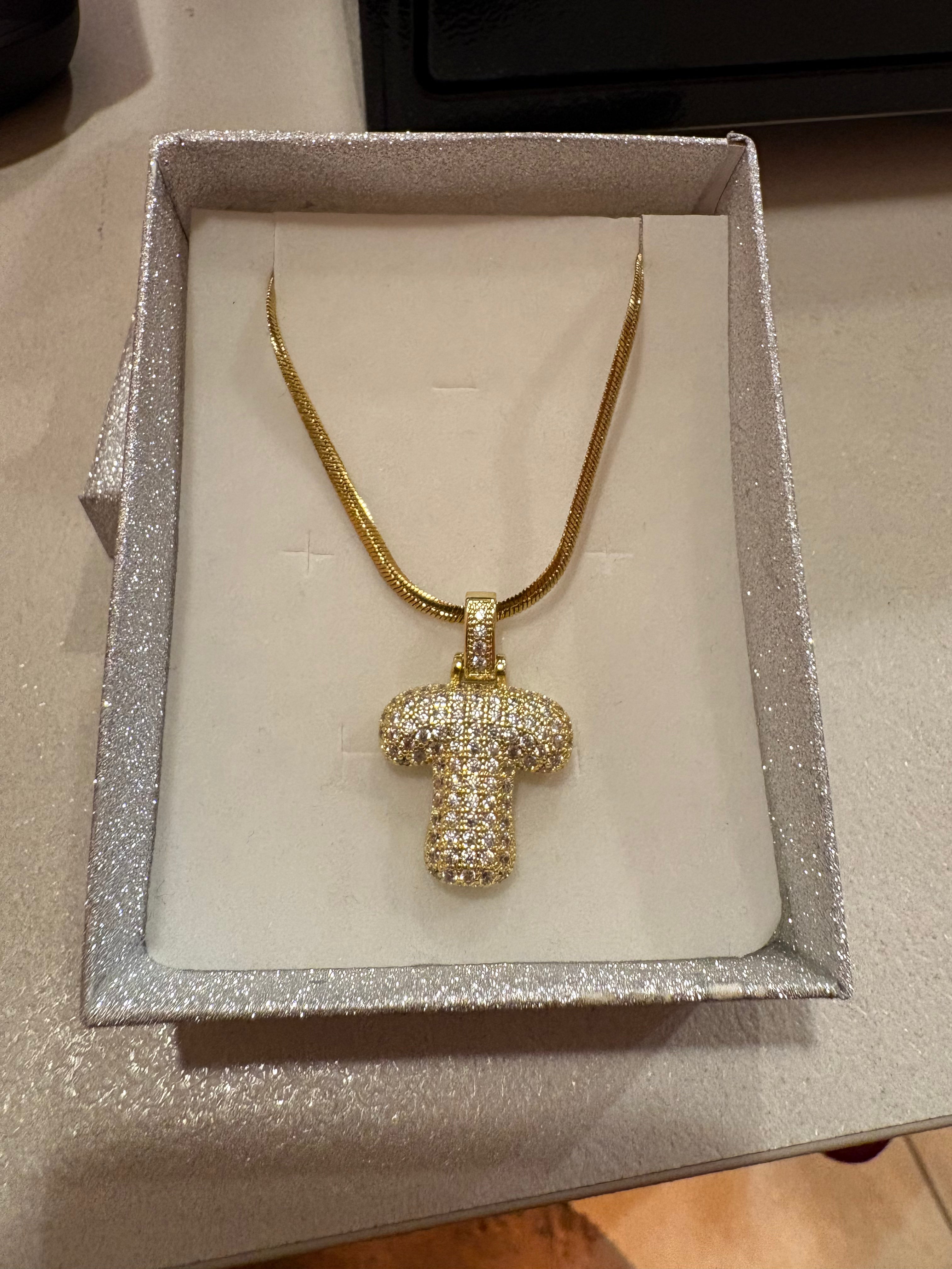 Collana con iniziale